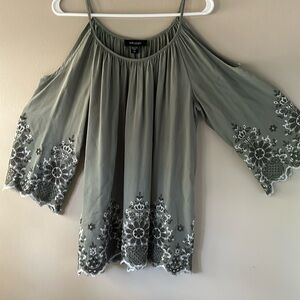 Karen Kane cold shoulder 3/4 length sleeve top with embroidery and scallop hem